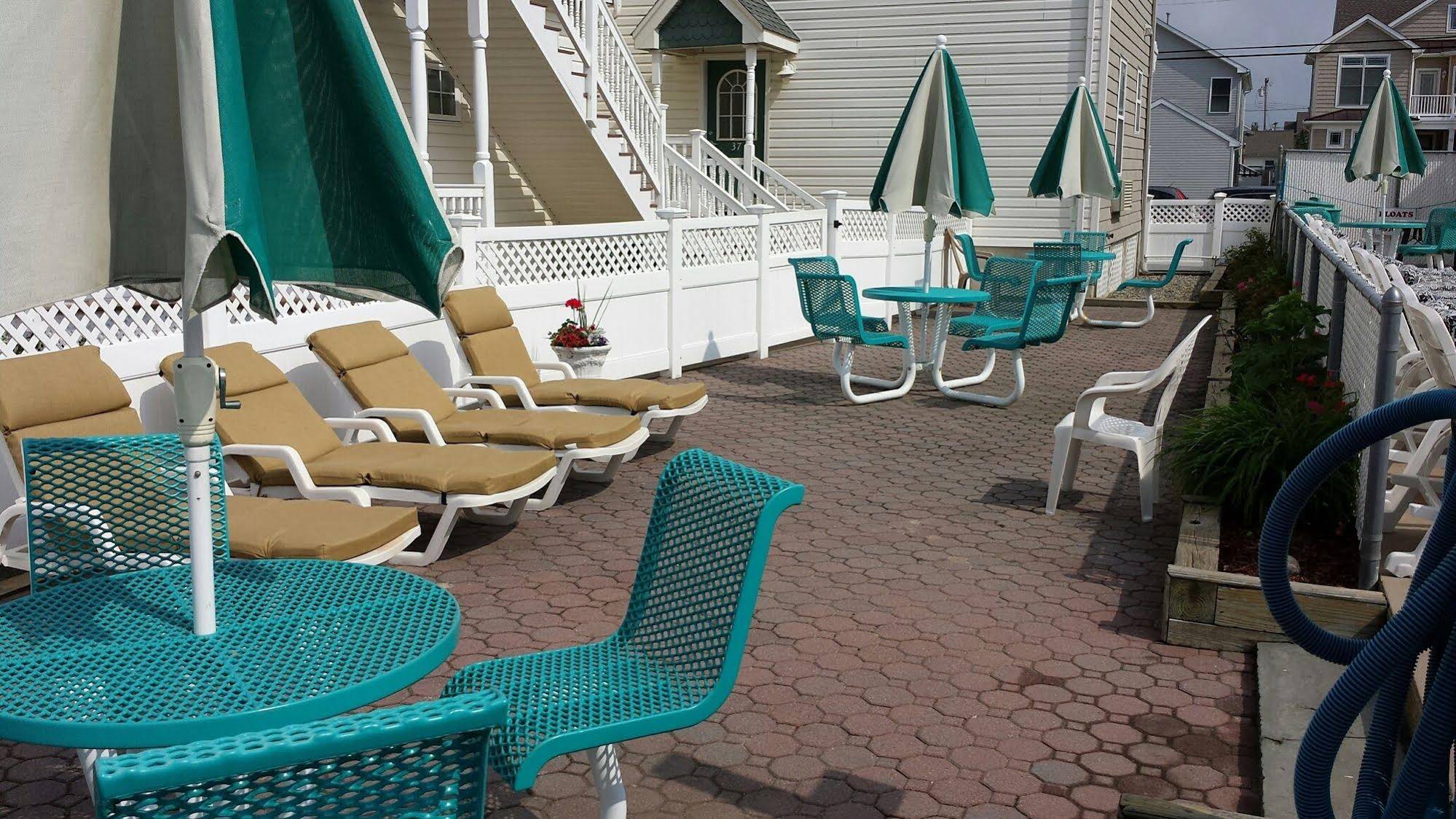 Sand Pebble Motor Lodge