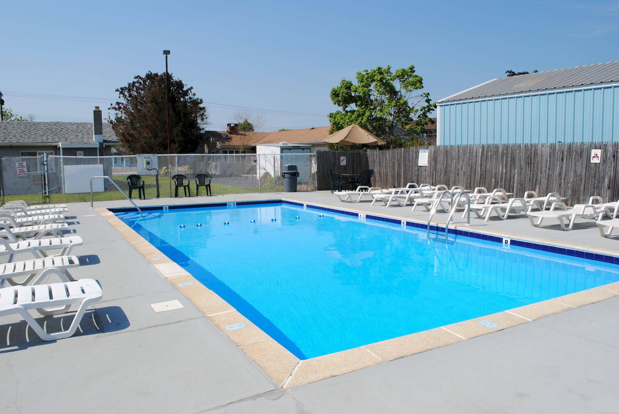 Shore Point Motel
