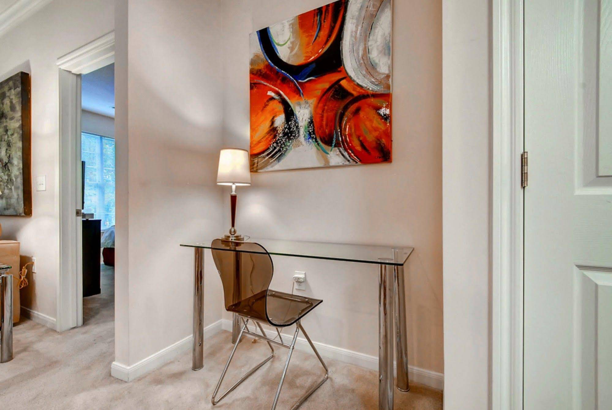 Global Luxury Suites at the Junction