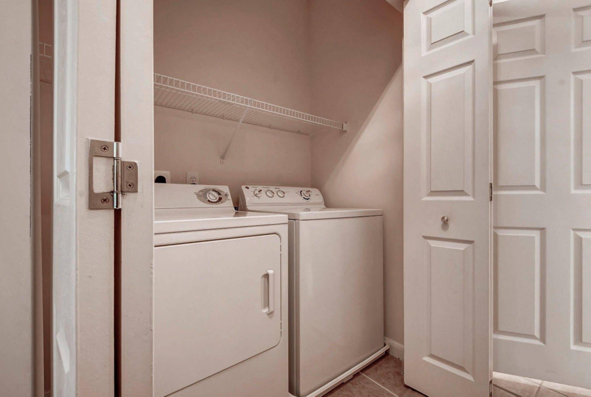 Global Luxury Suites at the Junction