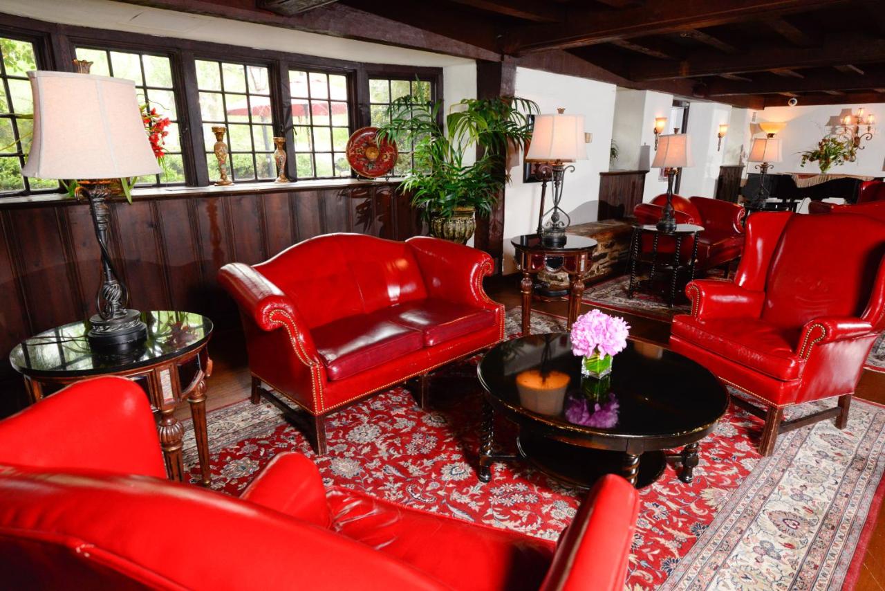 Nassau Inn