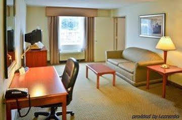La Quinta Inn & Suites Runnemede-Philadelphia