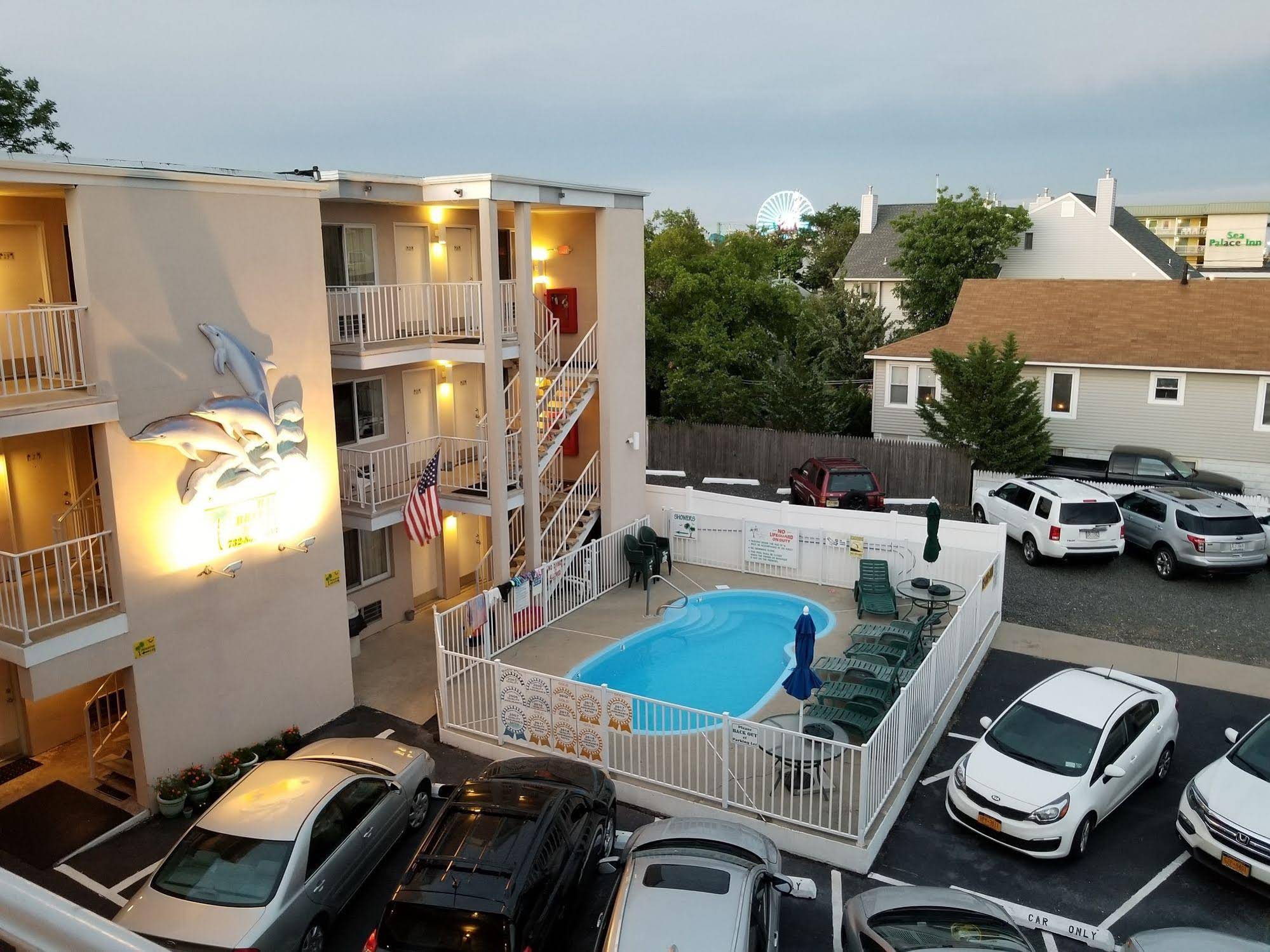 Bay Breeze Motel