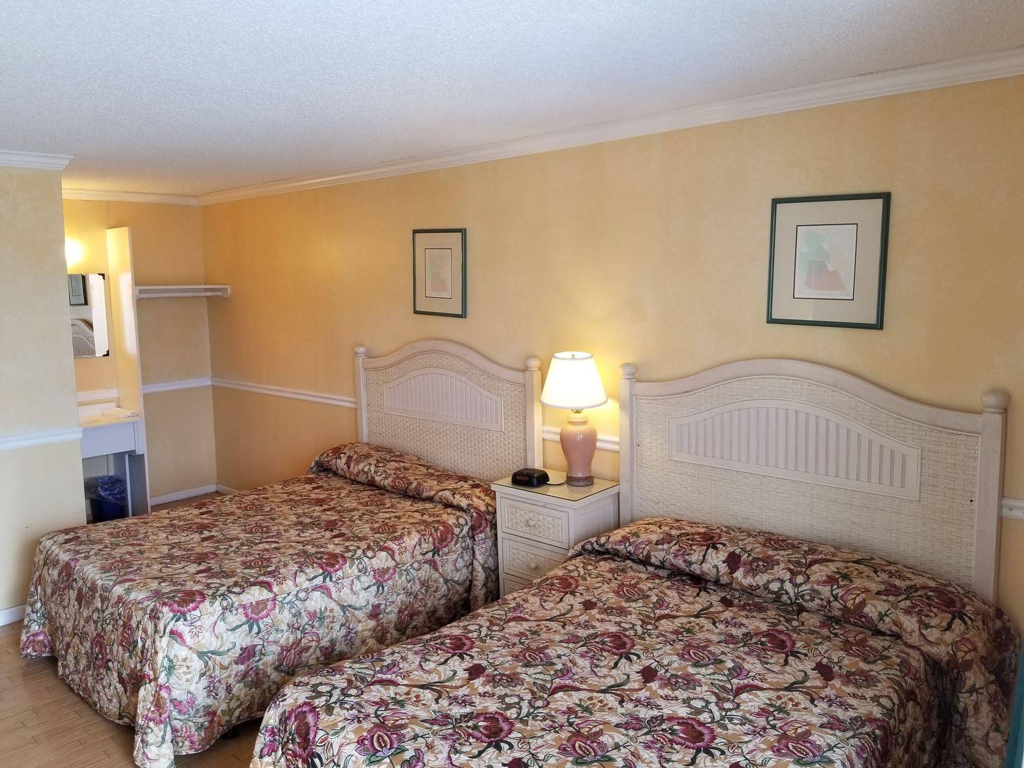 Bay Breeze Motel