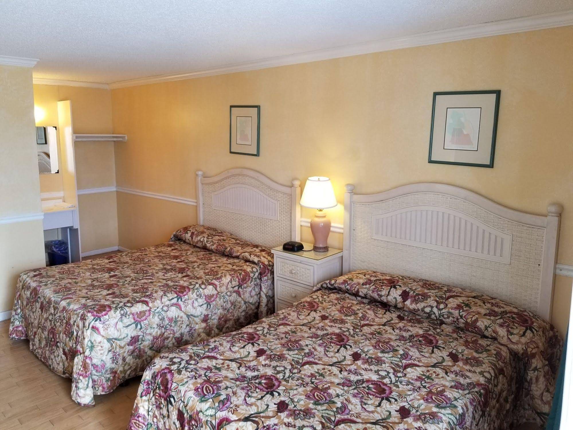 Bay Breeze Motel