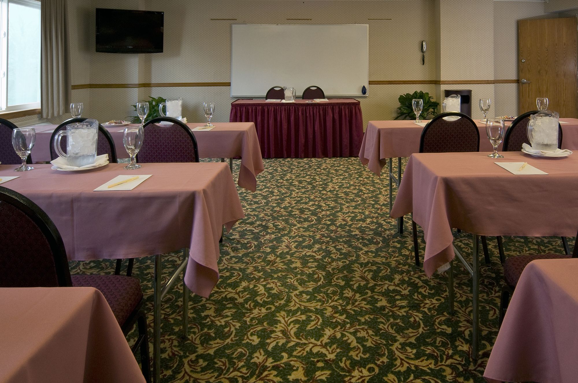 Meadowlands Plaza Hotel