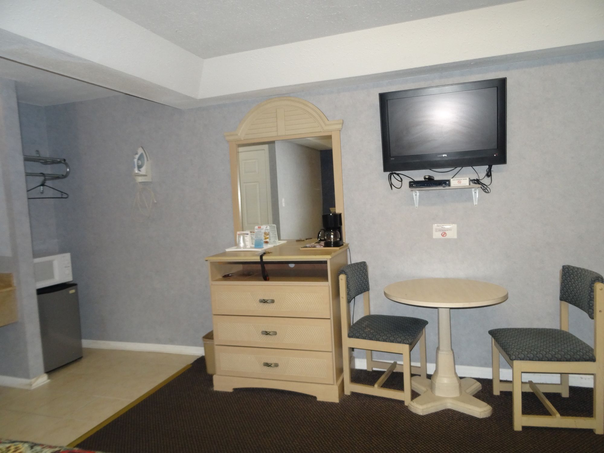 Village Inn and Suites
