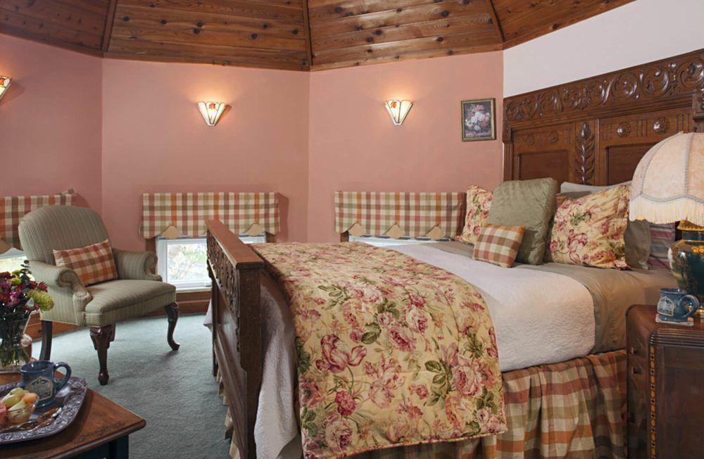 Whistling Swan Inn