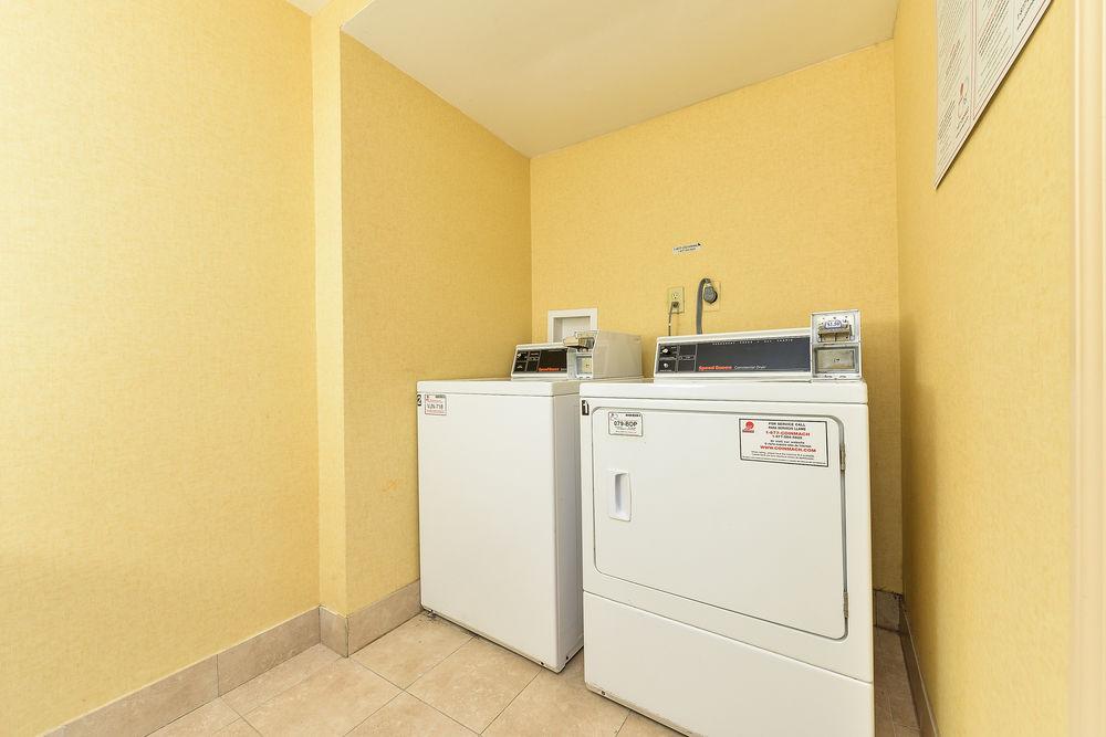 Latitude Suites Tinton Falls Eatontown/BW Premier Collection