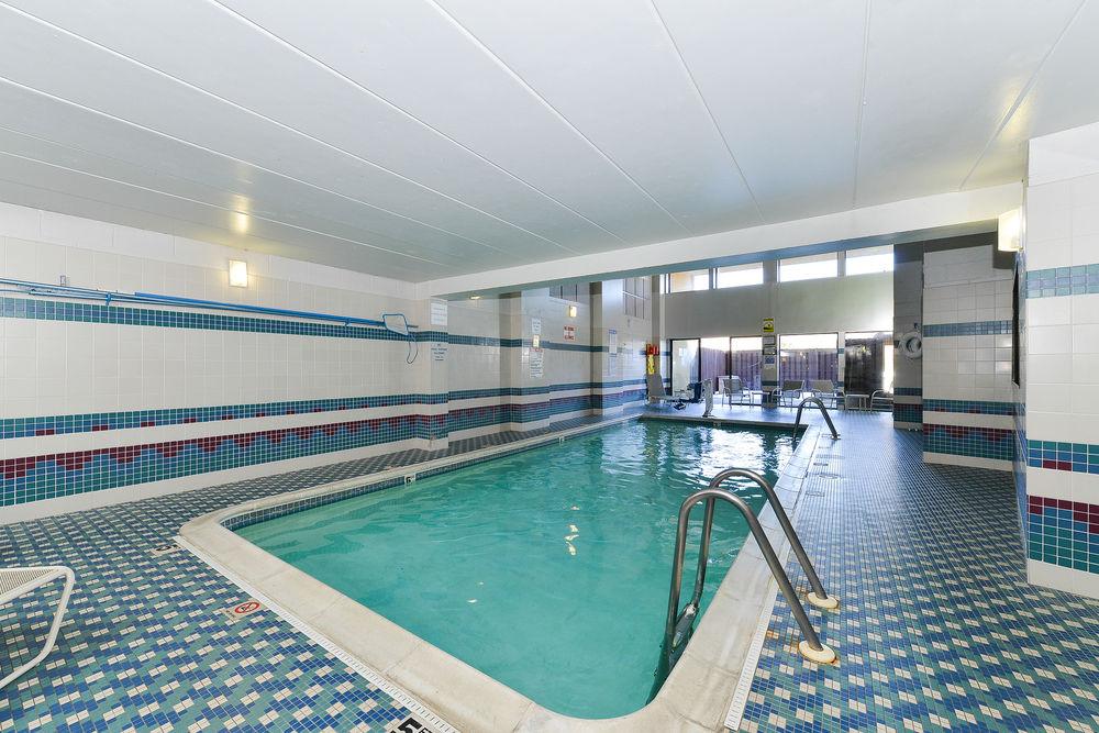 Latitude Suites Tinton Falls Eatontown/BW Premier Collection