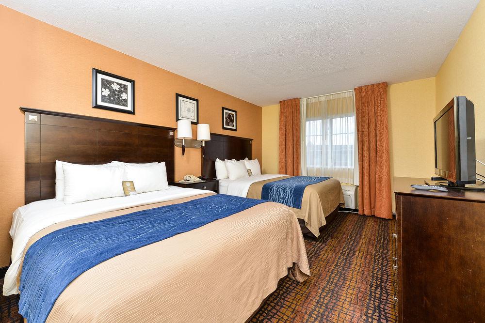 Latitude Suites Tinton Falls Eatontown/BW Premier Collection
