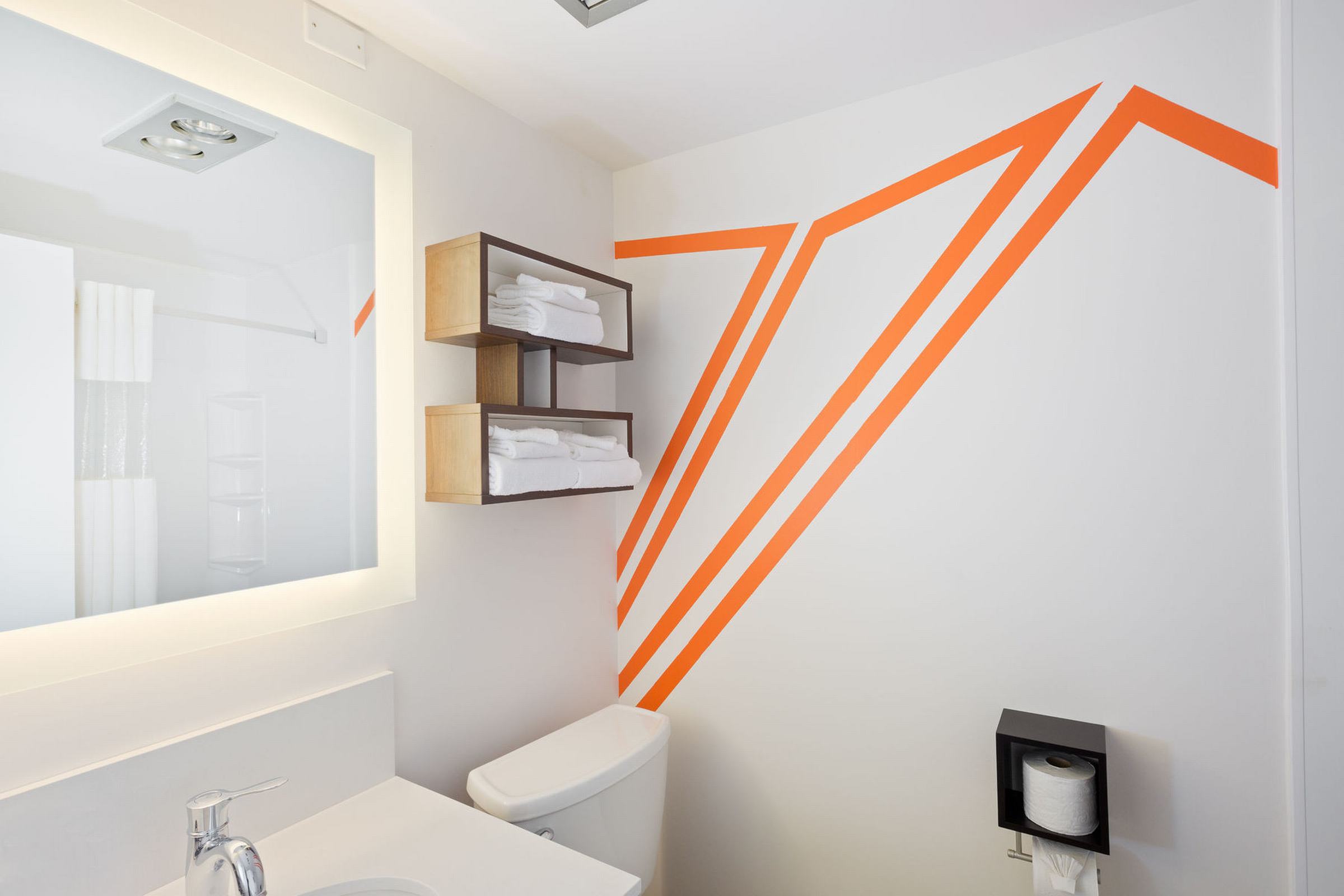 Howard Johnson by Wyndham Toms River