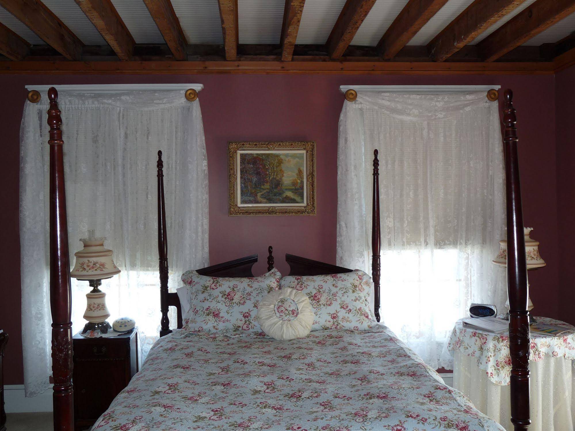 J.D. Thompson Inn