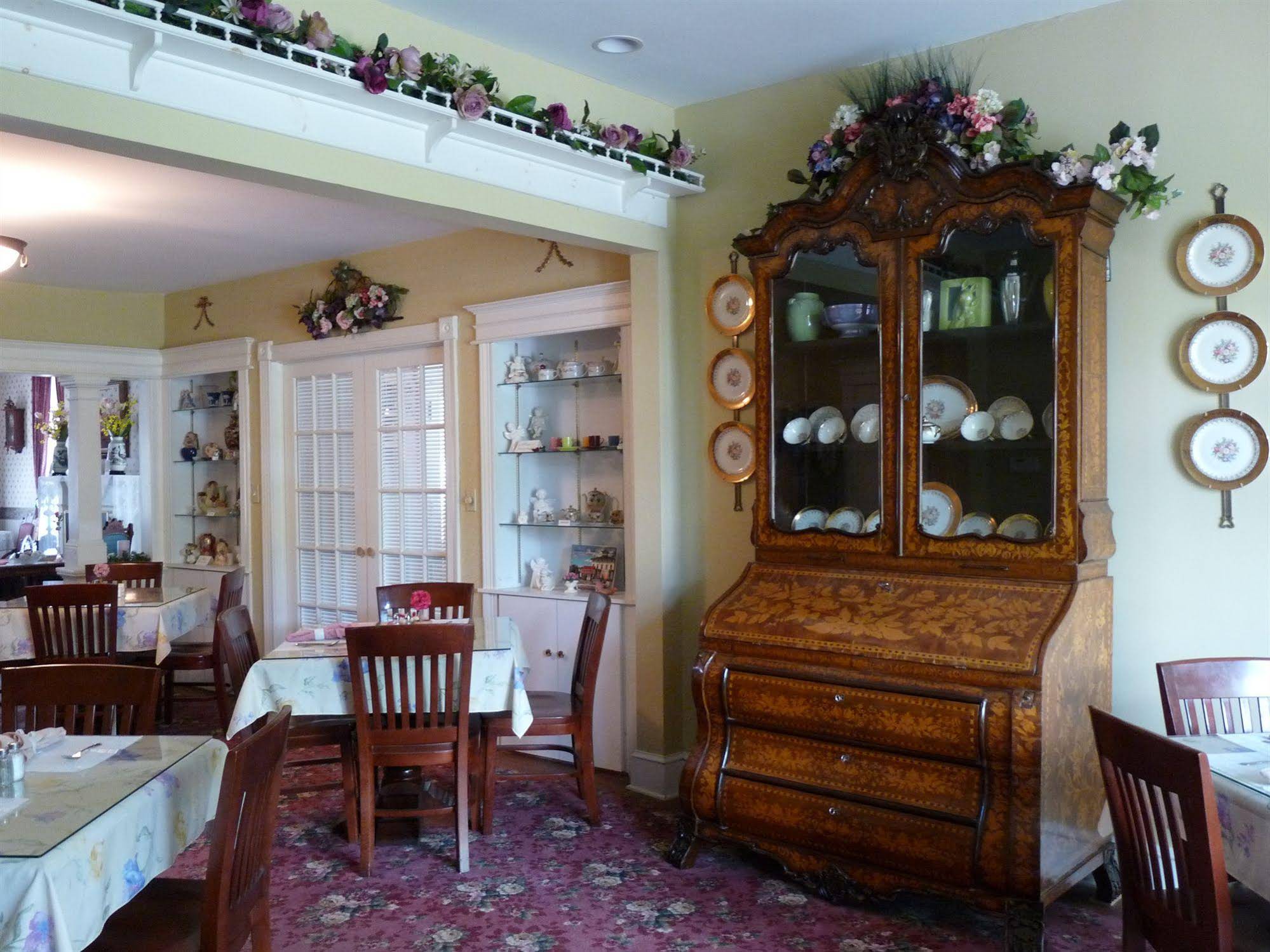 J.D. Thompson Inn