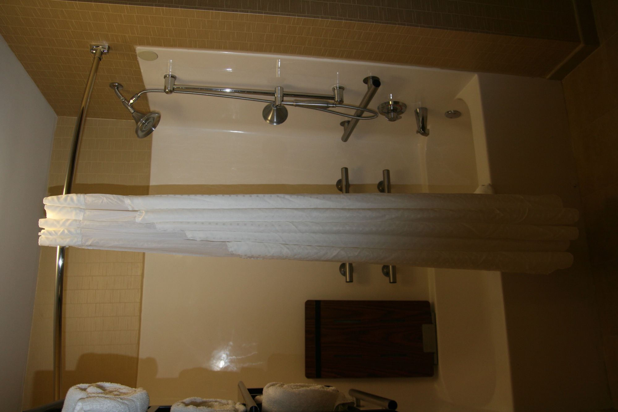 Holiday Inn Express & Suites