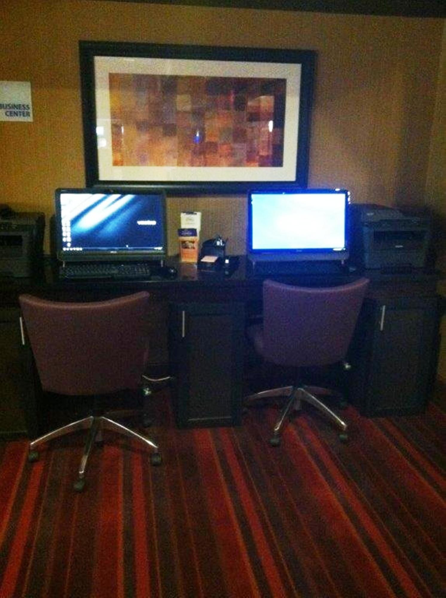 Holiday Inn Express & Suites