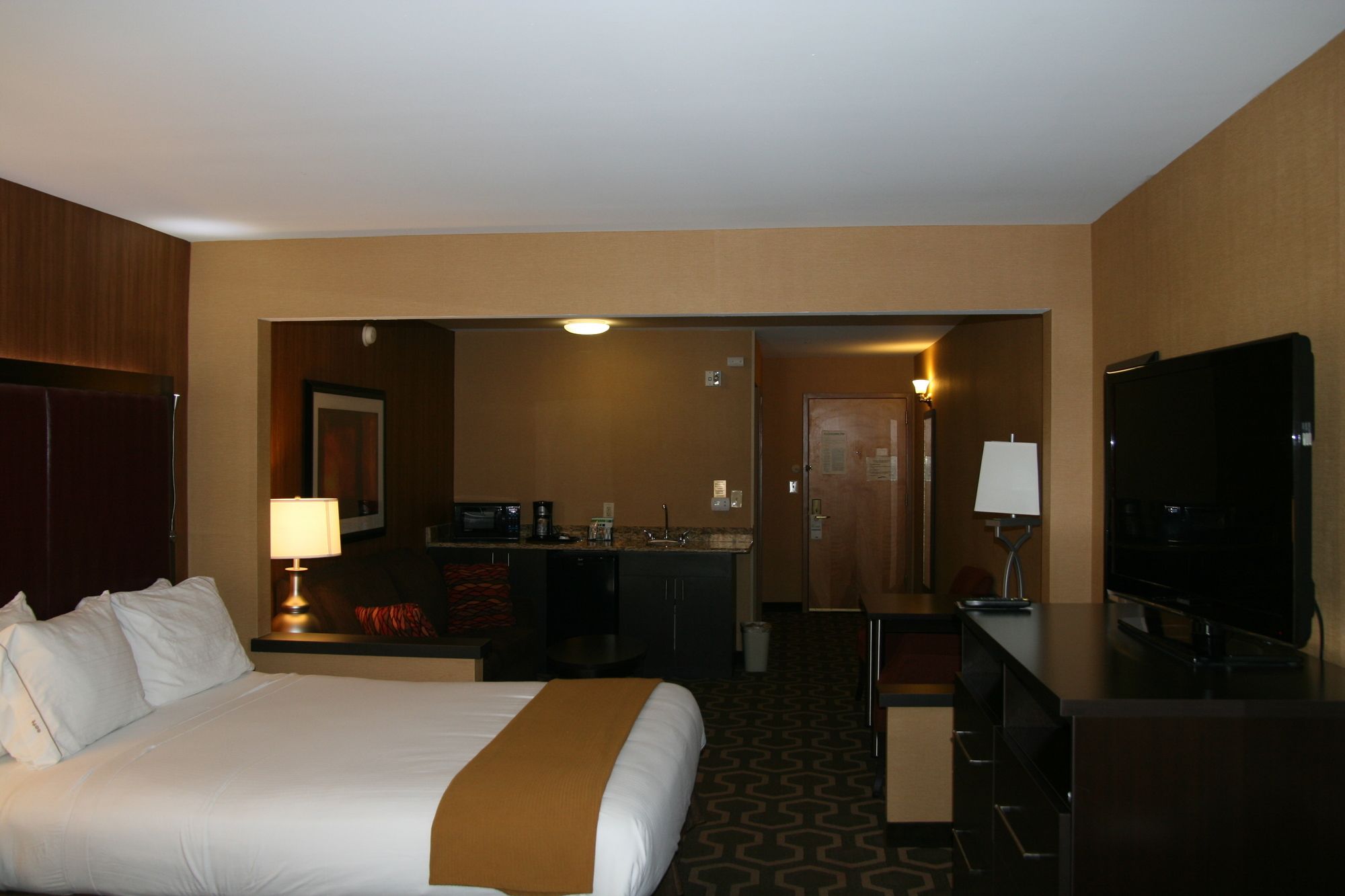 Holiday Inn Express & Suites