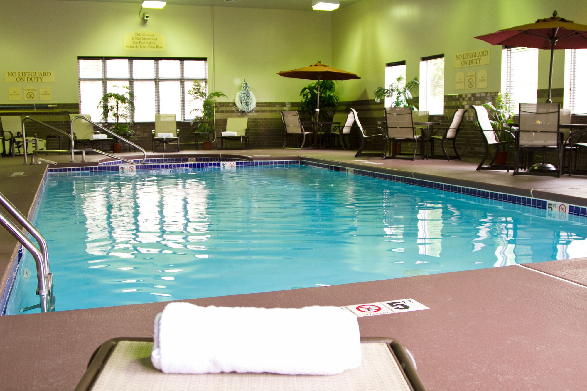 Holiday Inn Express & Suites