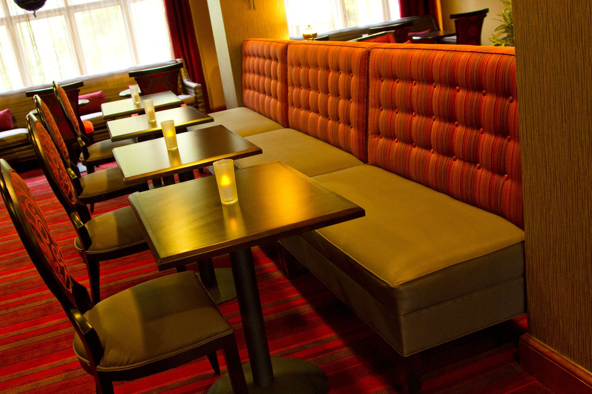 Holiday Inn Express & Suites