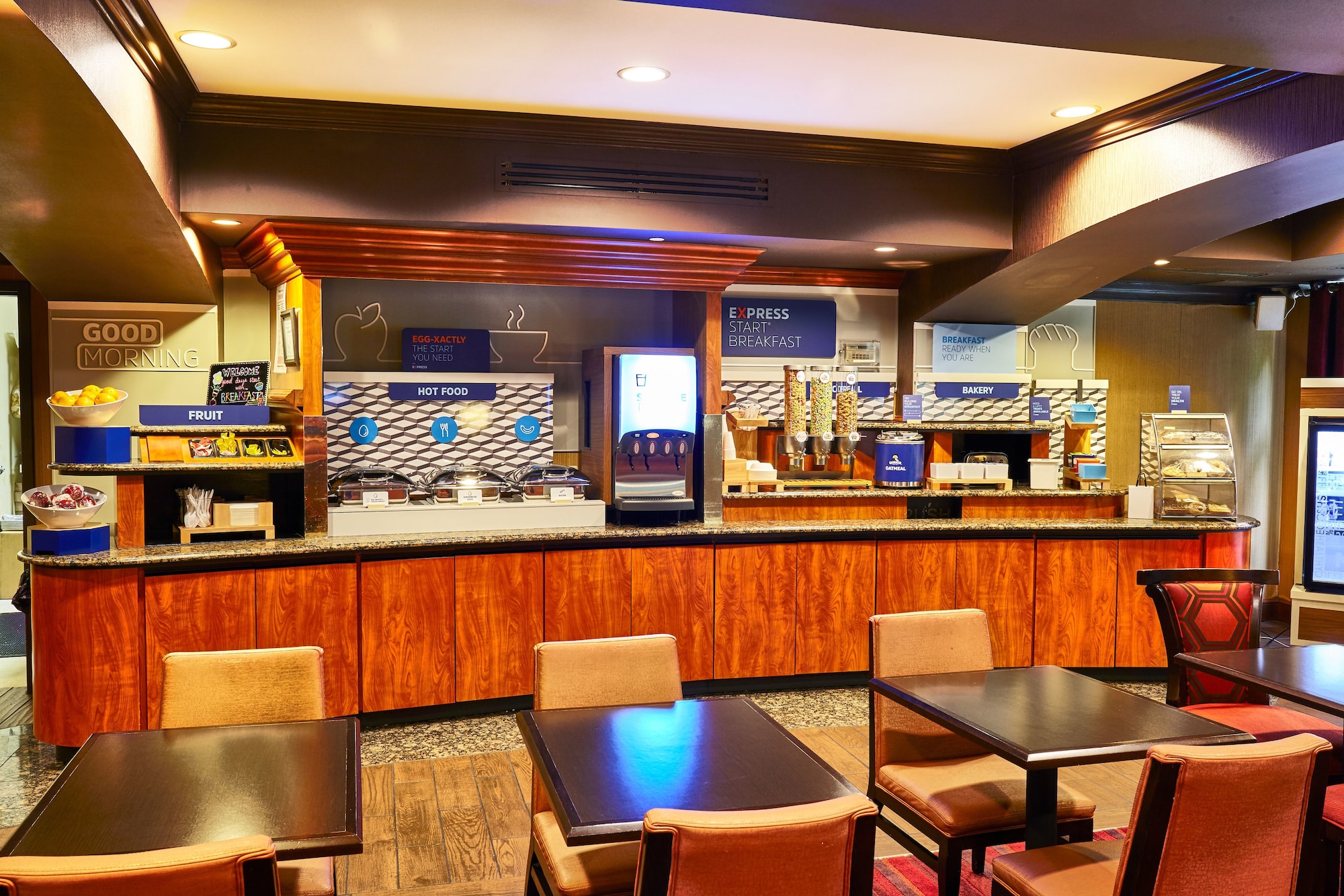 Holiday Inn Express & Suites
