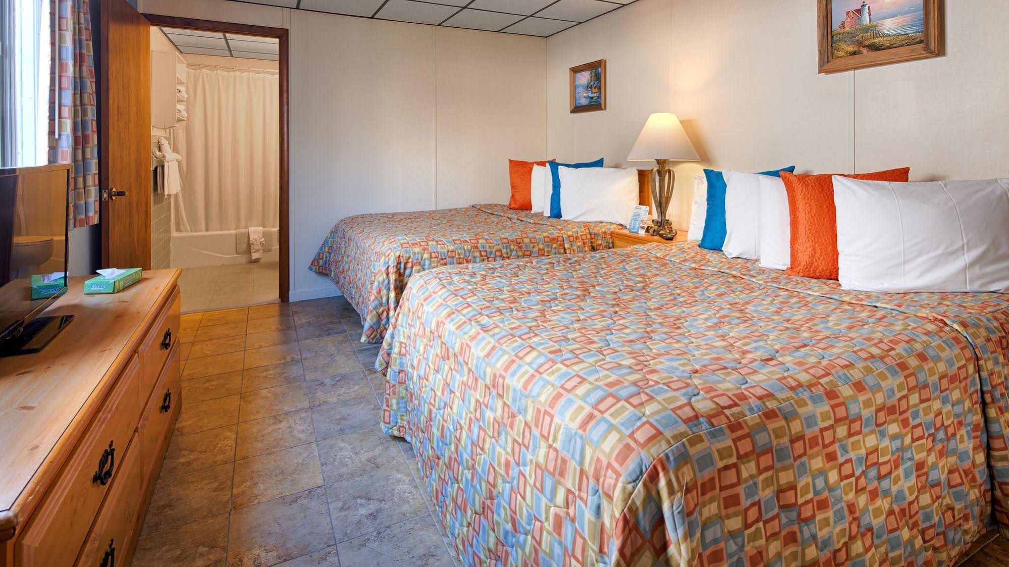 Daytona Inn And Suites