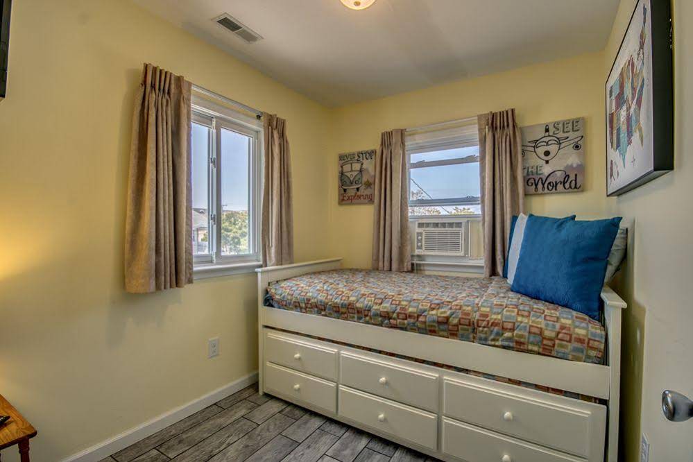 Daytona Inn And Suites