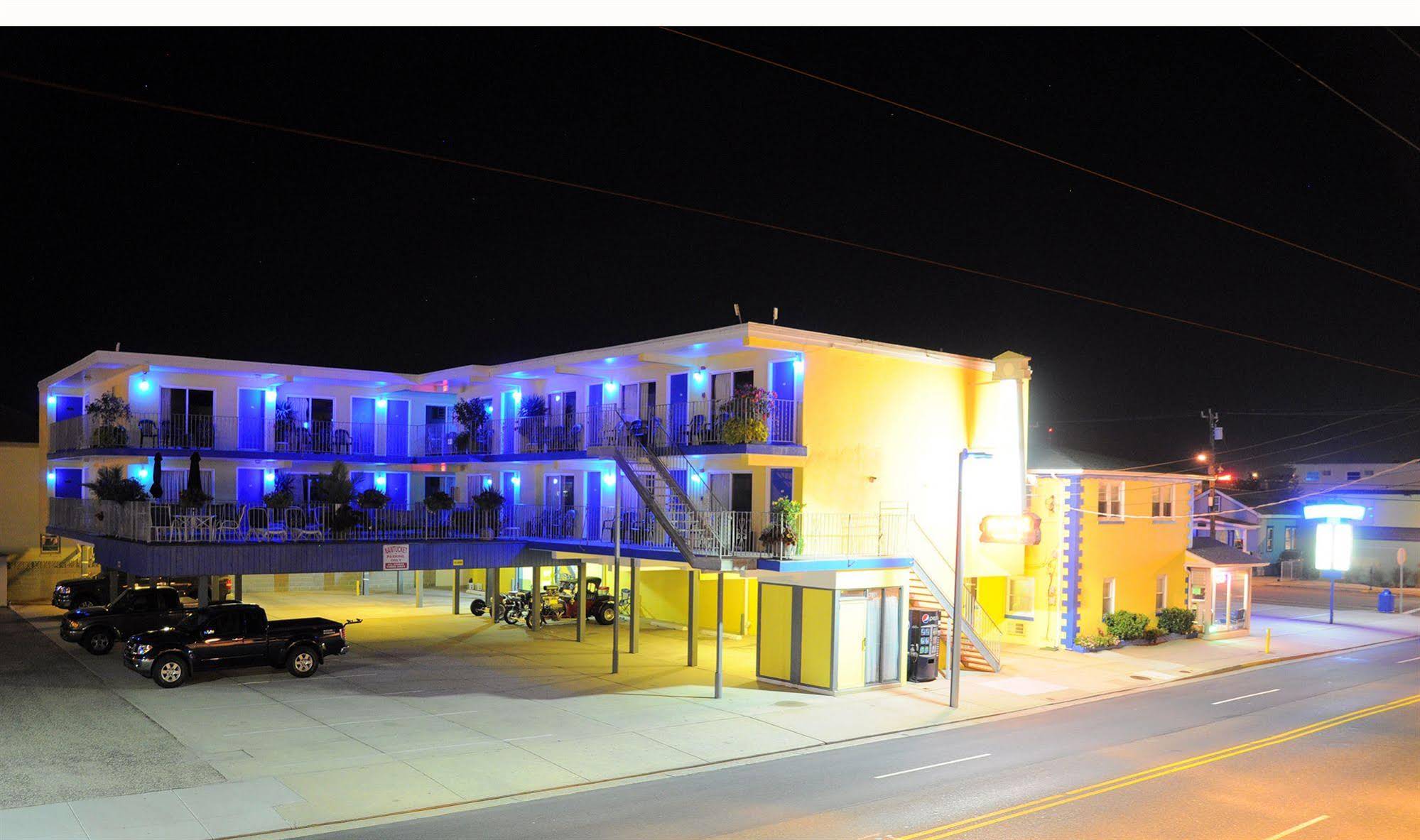 Nantucket Inn & Suites