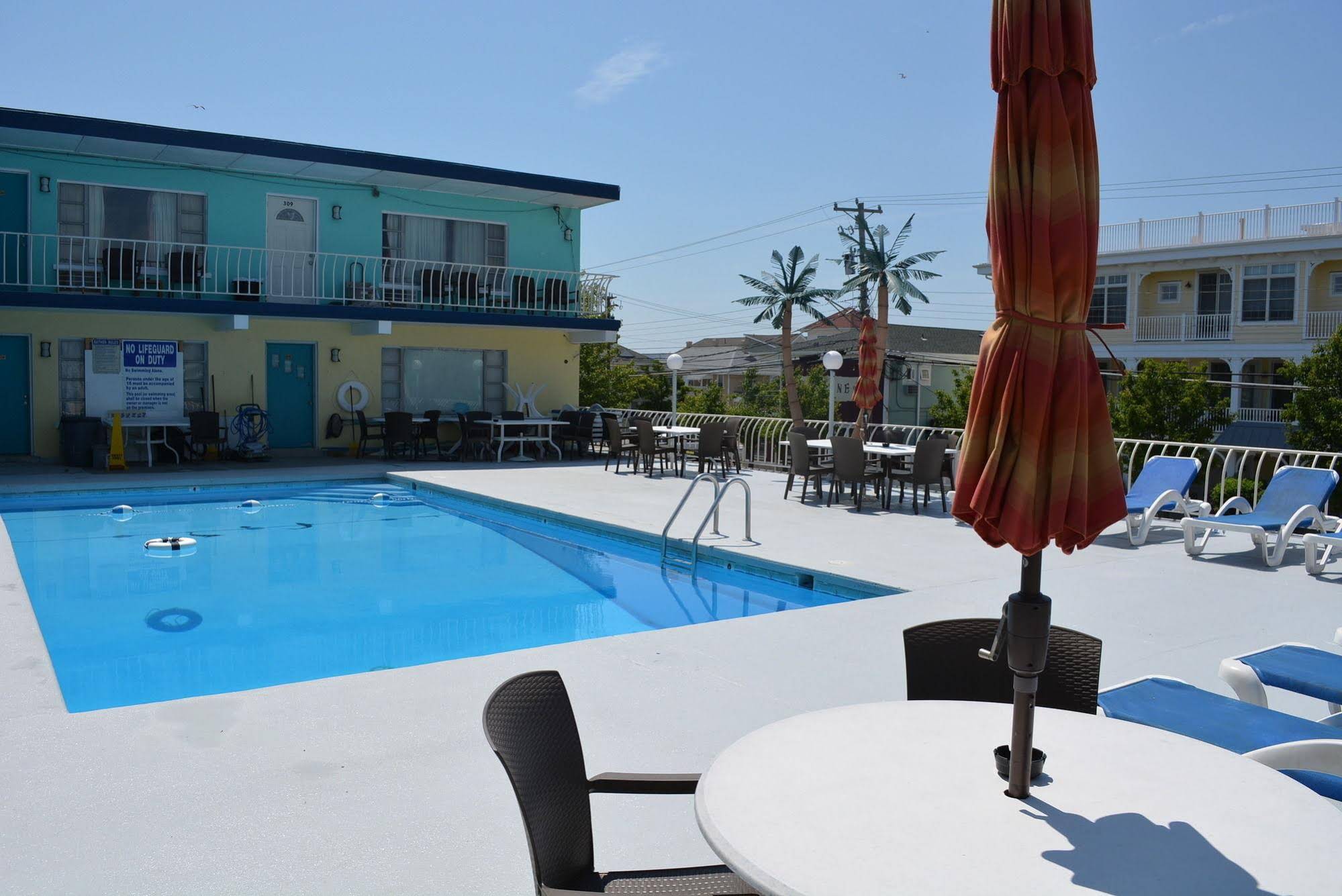 Royal Court Motel