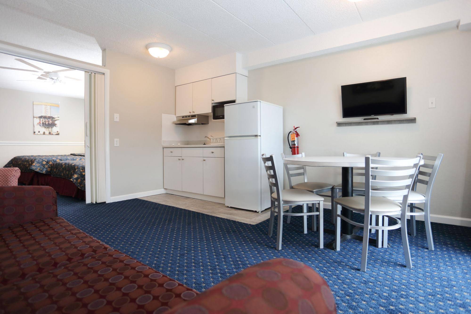 Adventurer Oceanfront Inn