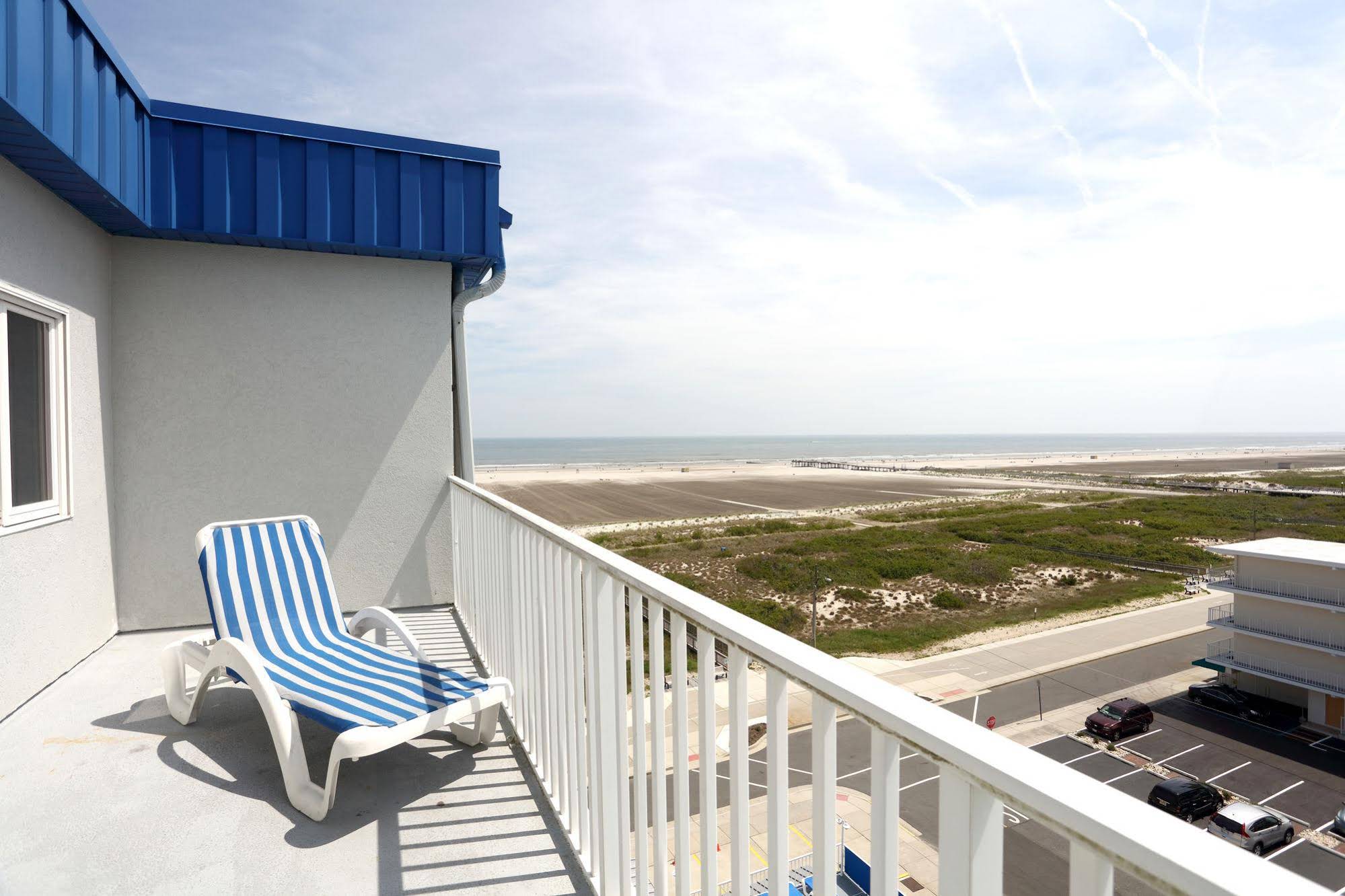 Adventurer Oceanfront Inn