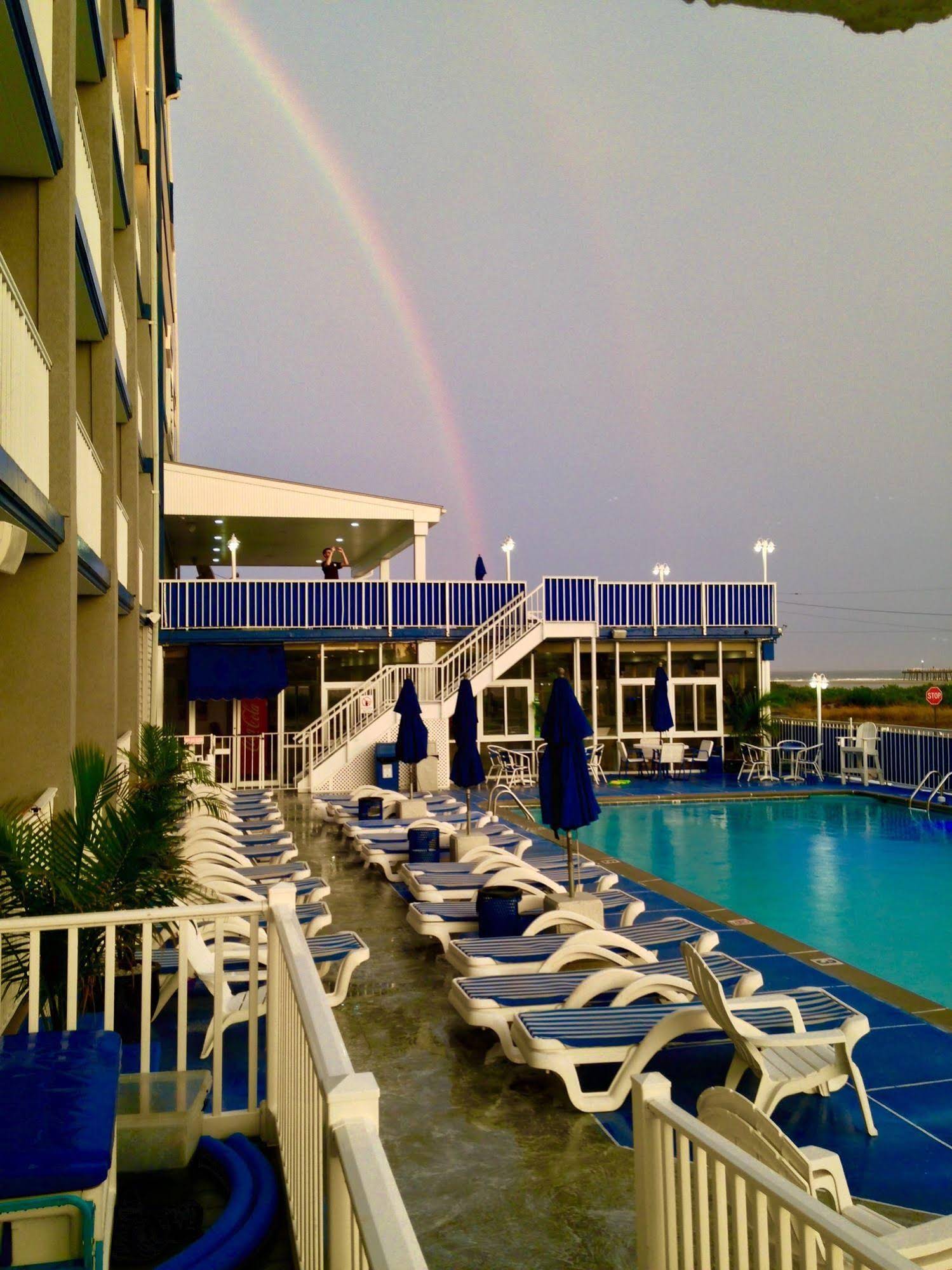 Adventurer Oceanfront Inn