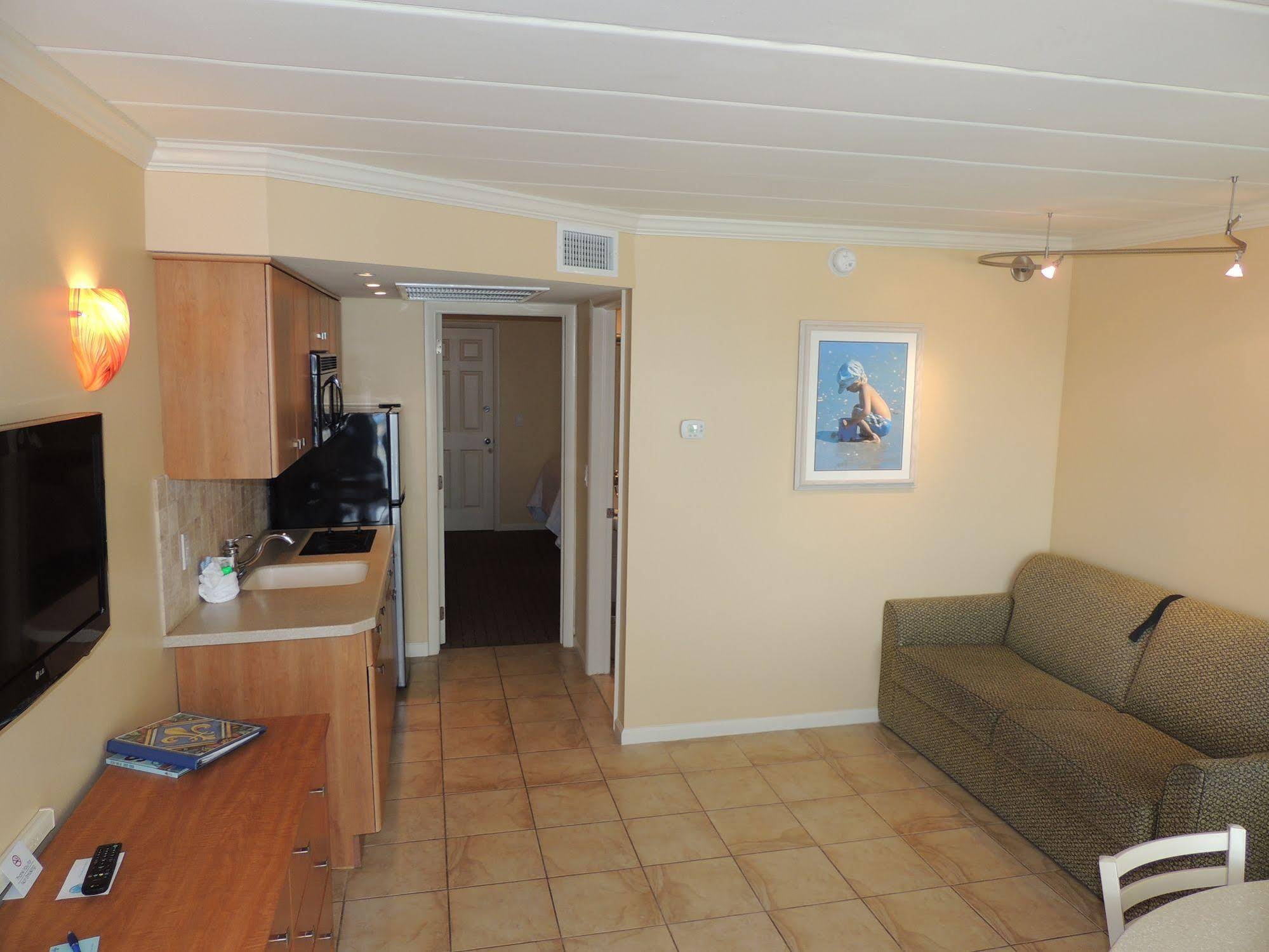 Fleur De Lis Beach Motel