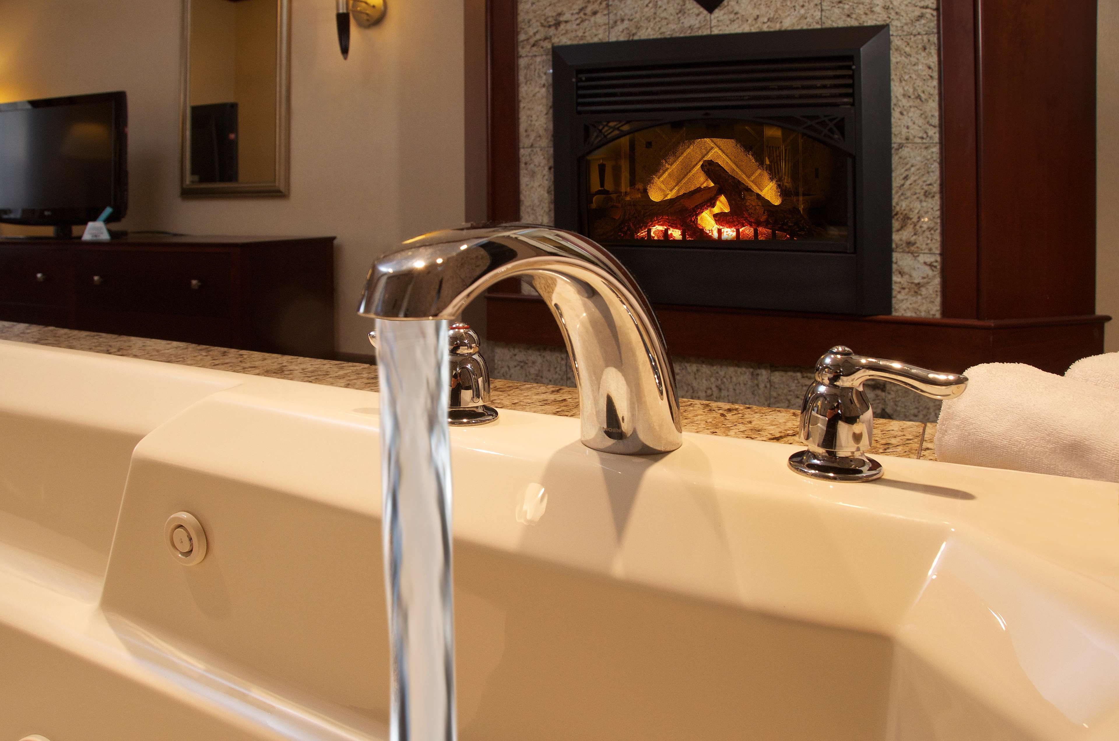 Holiday Inn Express & Suites Williamstown - Glassboro