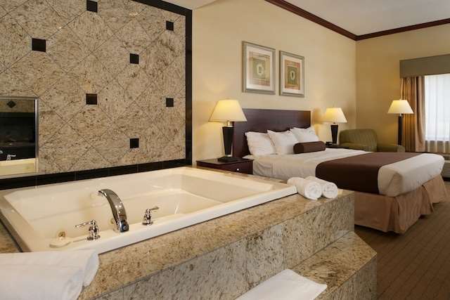Holiday Inn Express & Suites Williamstown - Glassboro