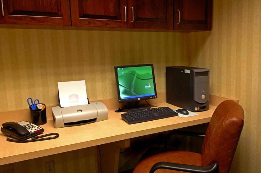 Holiday Inn Express & Suites Williamstown - Glassboro