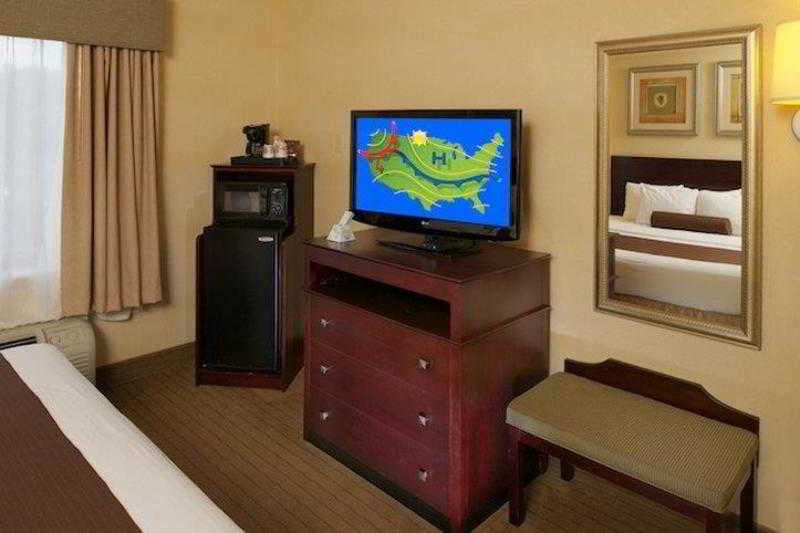Holiday Inn Express & Suites Williamstown - Glassboro
