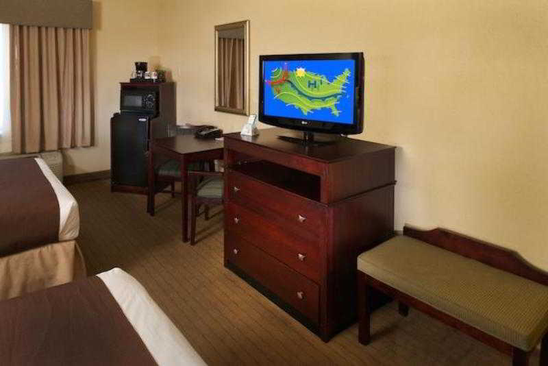 Holiday Inn Express & Suites Williamstown - Glassboro