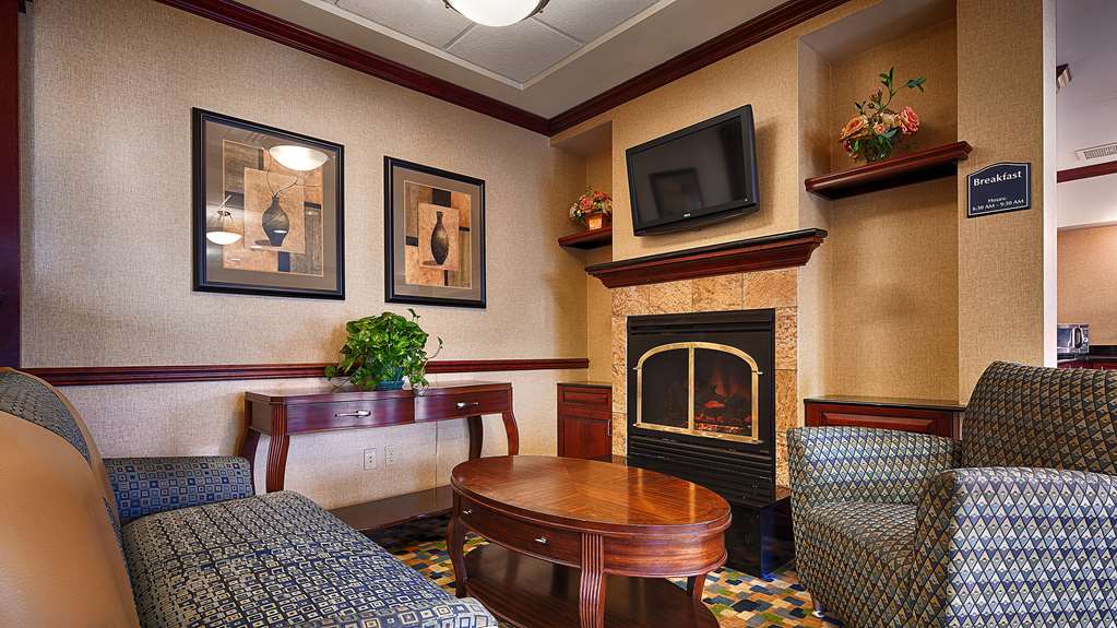 Holiday Inn Express & Suites Williamstown - Glassboro