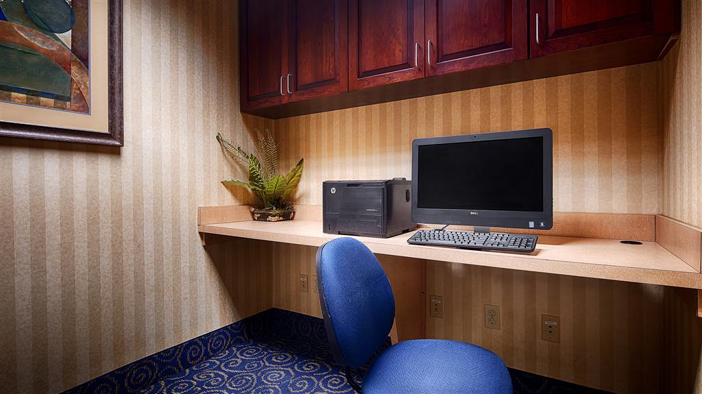 Holiday Inn Express & Suites Williamstown - Glassboro