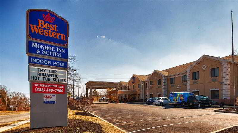 Holiday Inn Express & Suites Williamstown - Glassboro