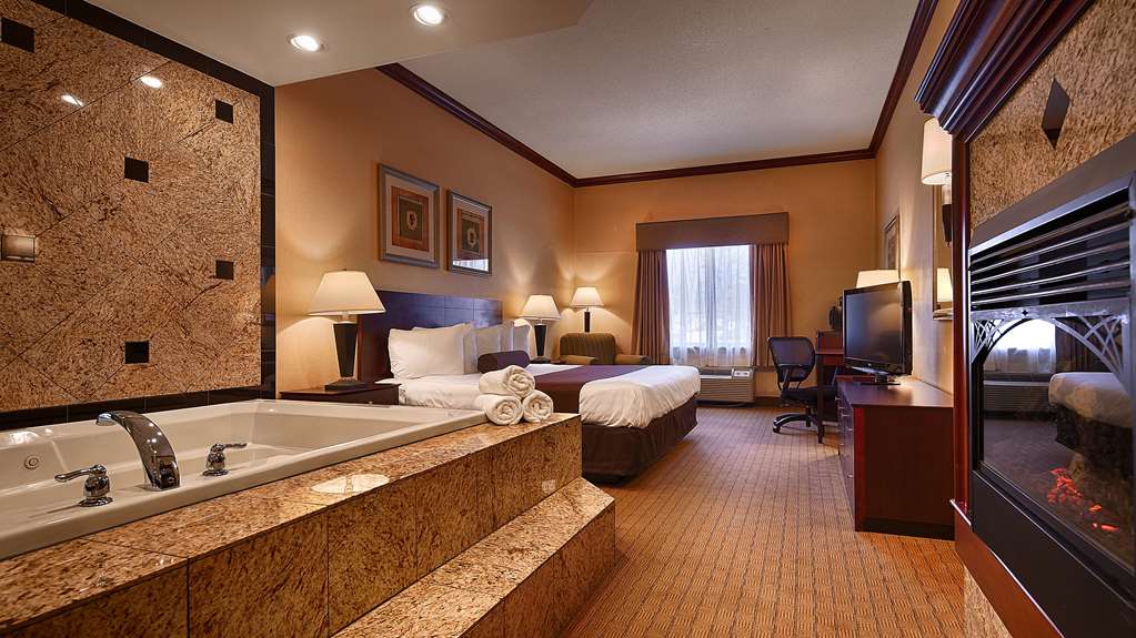 Holiday Inn Express & Suites Williamstown - Glassboro