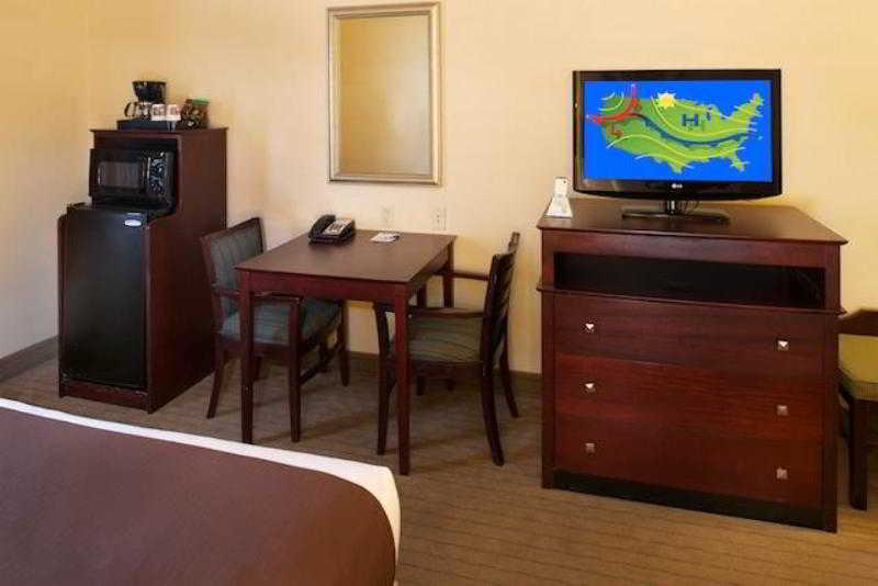 Holiday Inn Express & Suites Williamstown - Glassboro