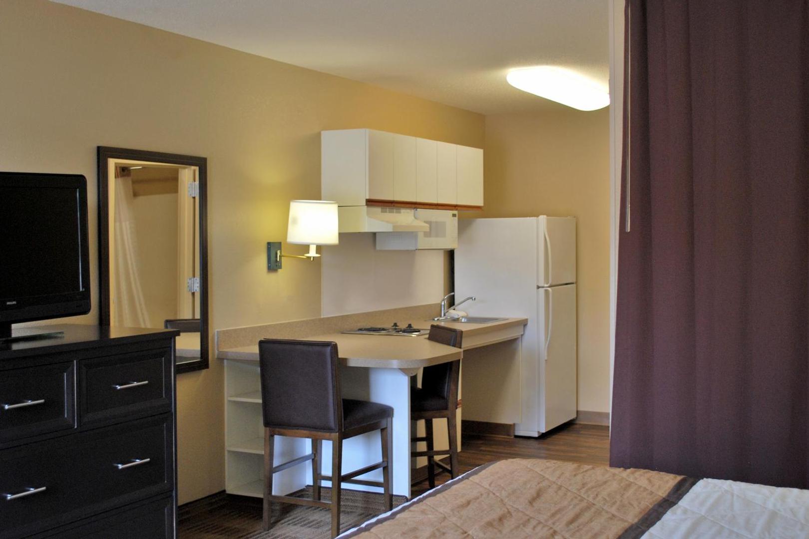 Extended Stay America Newark Woodbridge