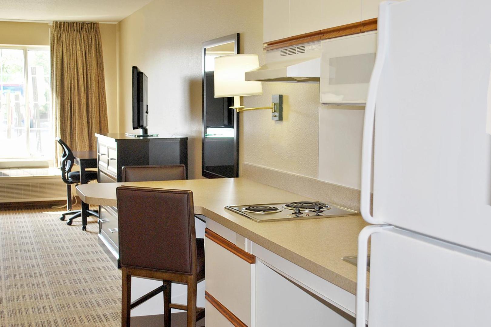 Extended Stay America Newark Woodbridge