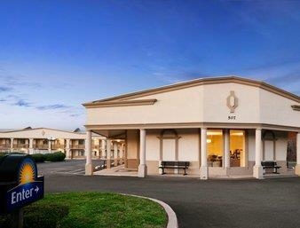 Days Inn by Wyndham Wrightstown