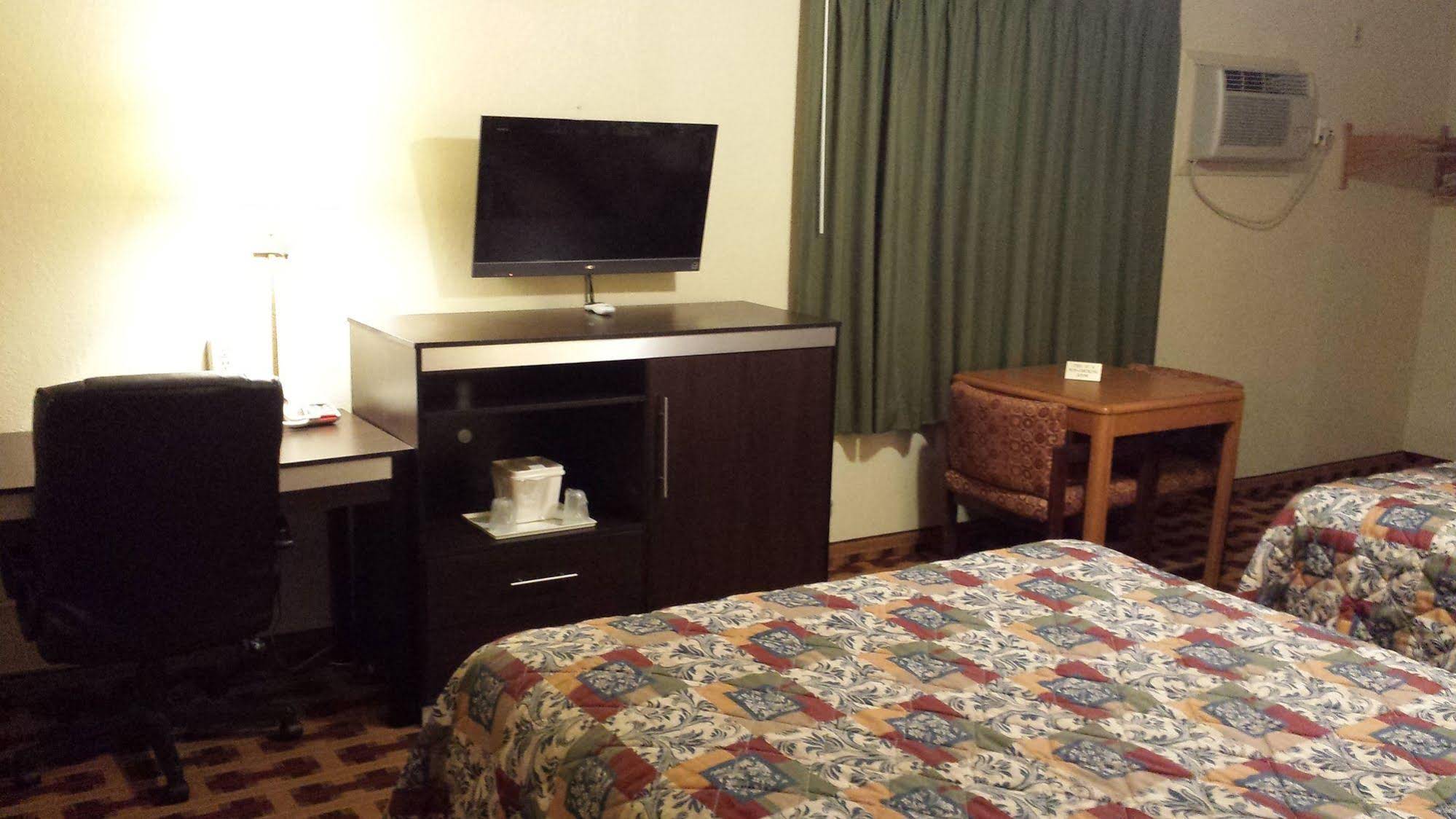 Lodge Inn Wrightstown