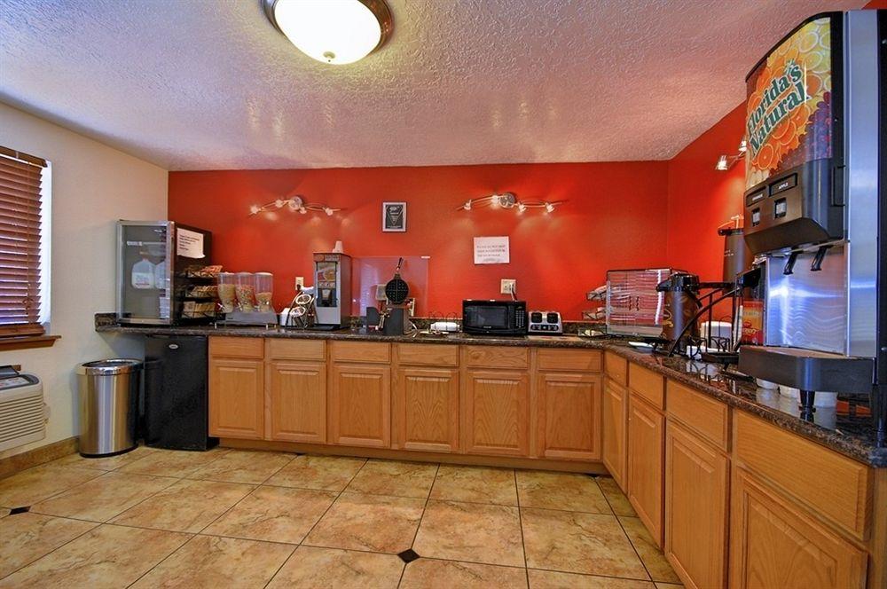 Super 8 by Wyndham Alamogordo