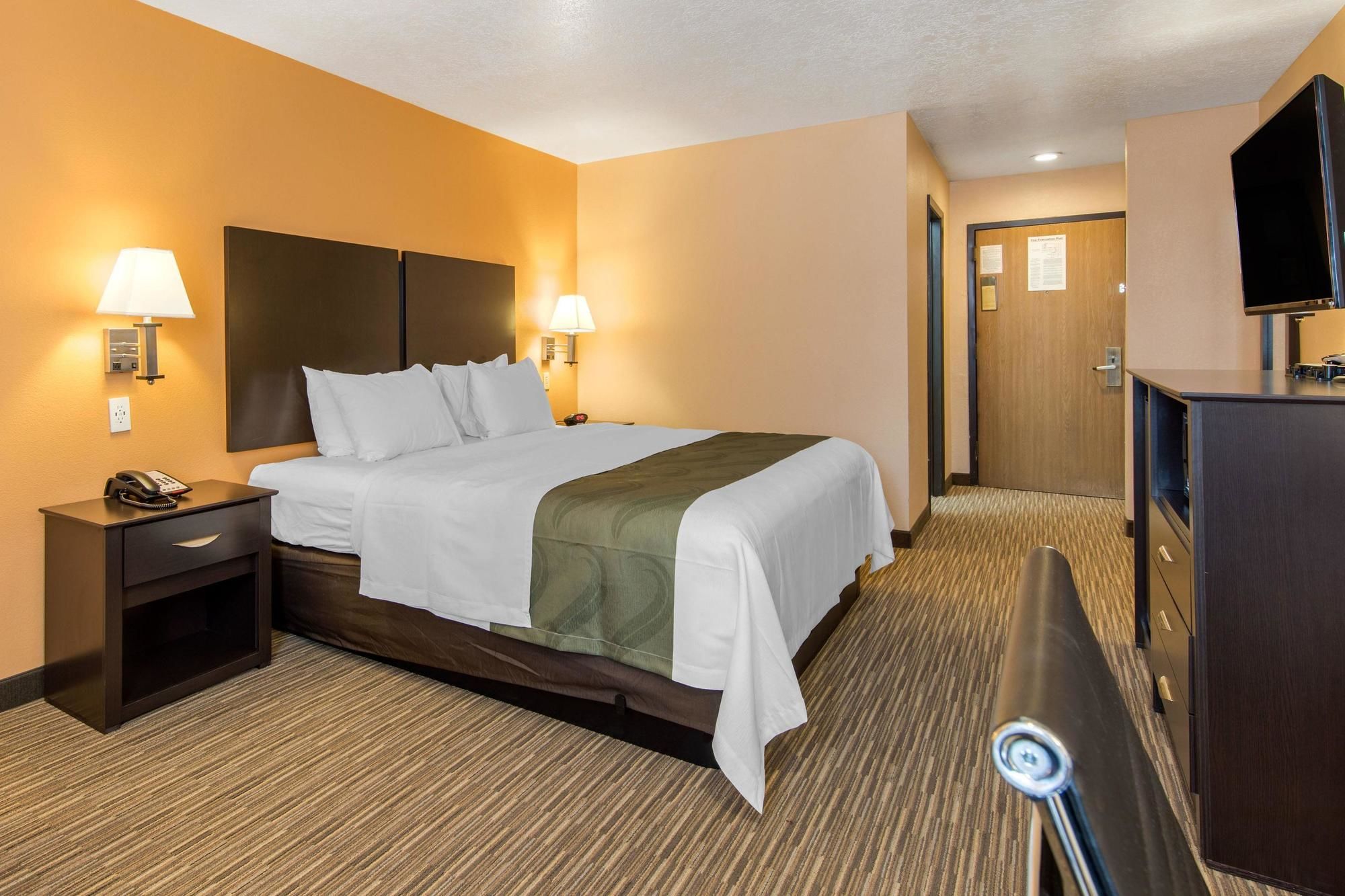 Quality Inn & Suites Albuquerque North near Balloon Fiesta Park