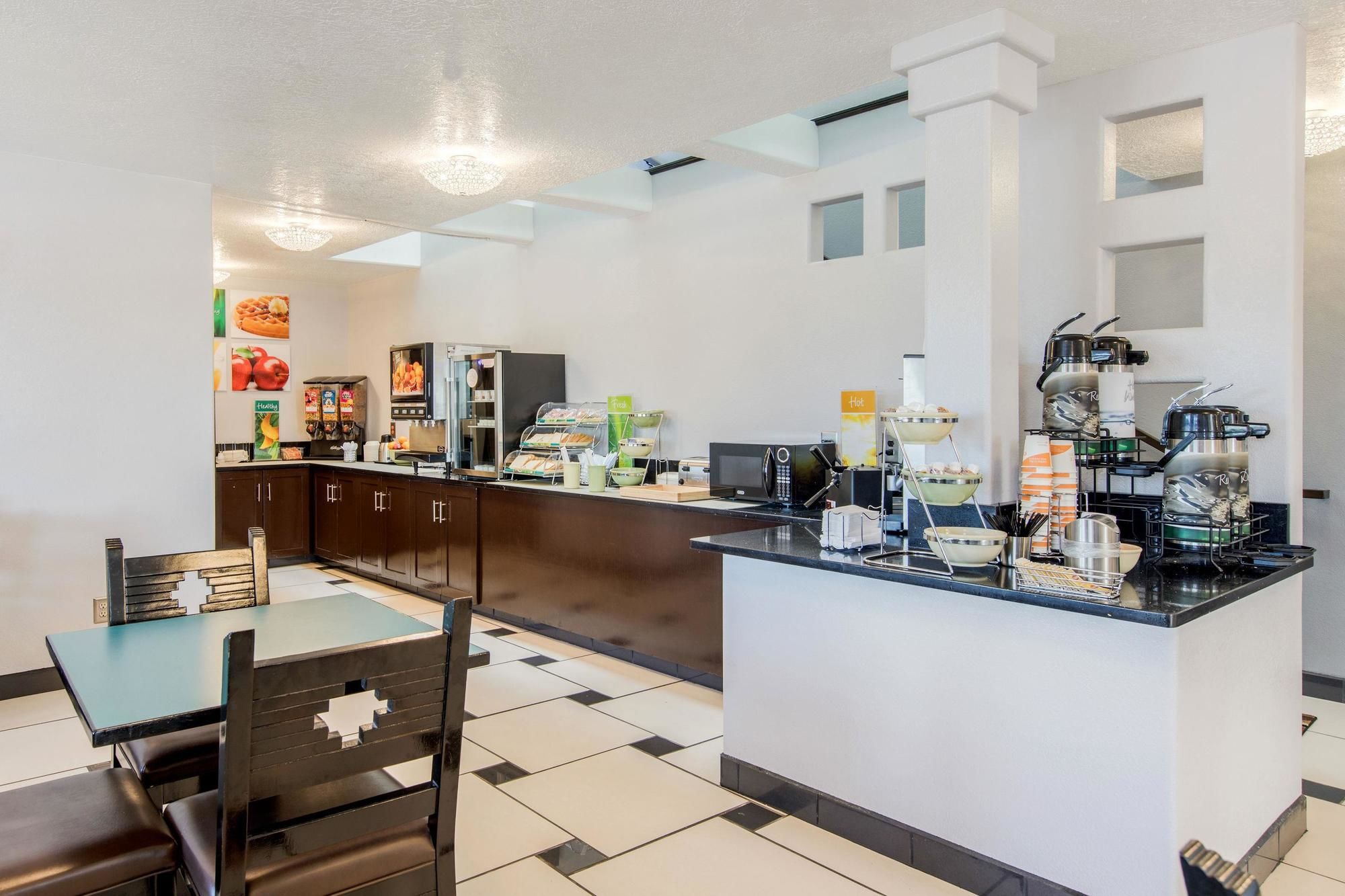 Quality Inn & Suites Albuquerque North near Balloon Fiesta Park