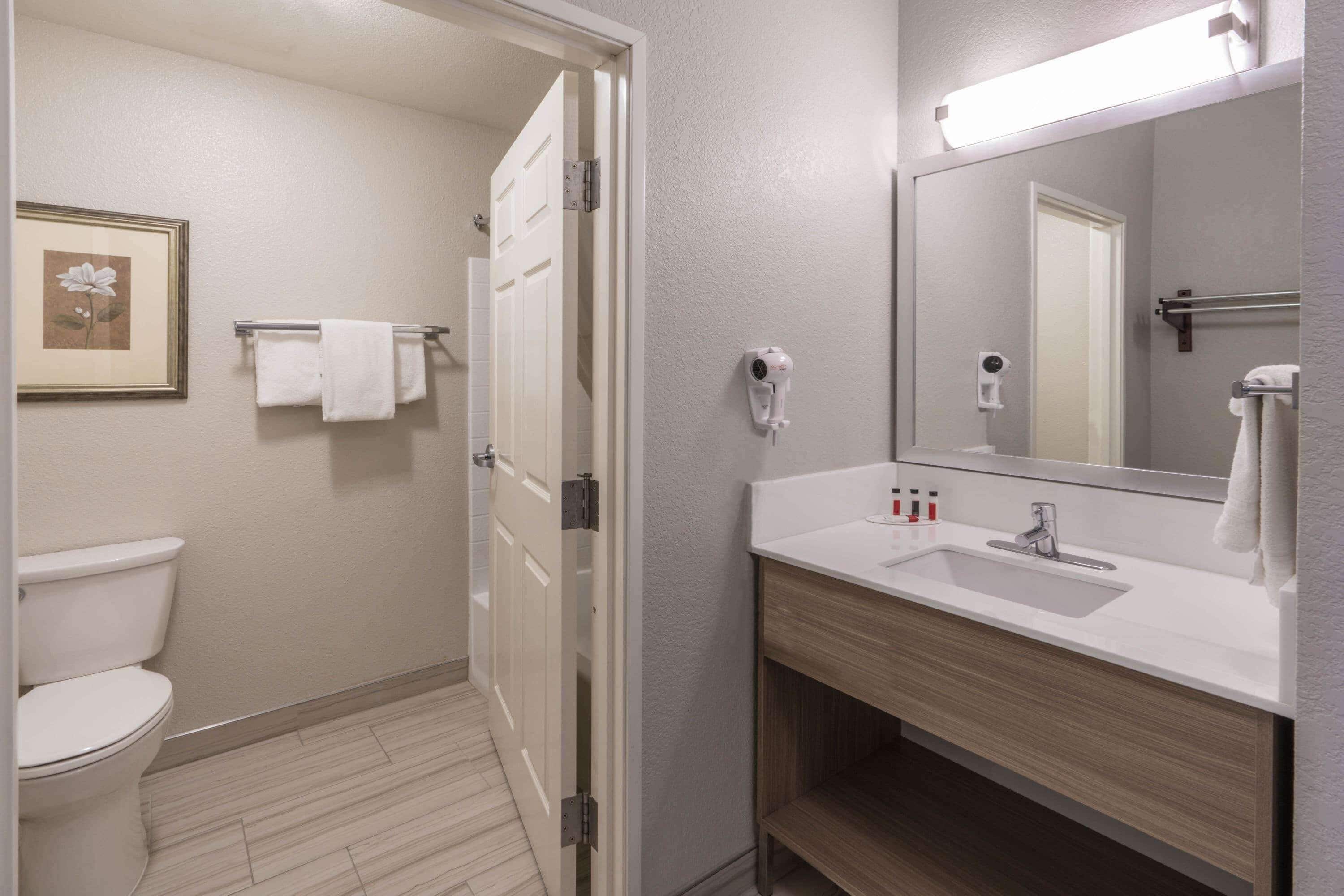 Baymont by Wyndham Albuquerque Airport